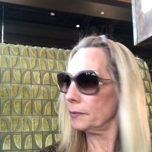 Meet your Posher, Sandy